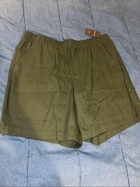 NWT White Stag  Elastic Waist Olive Green Casual Shorts xl